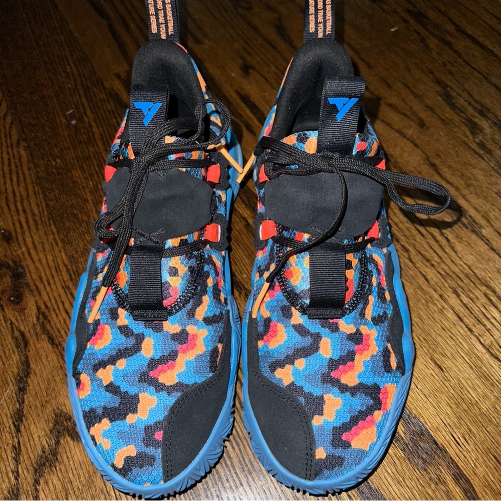 Adidas Trae Young Pixel